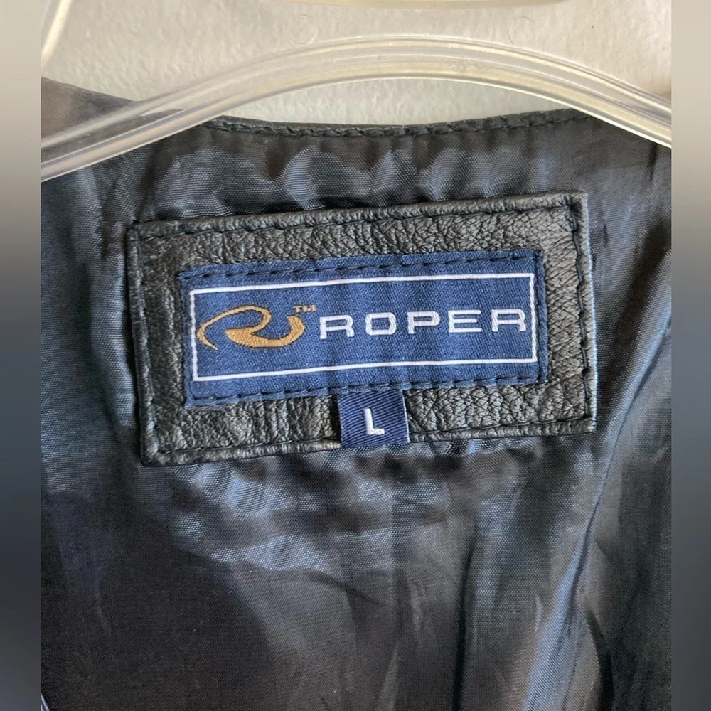 Roper black leather vest with snaps large size 2 outside pockets 1 inside pocket
